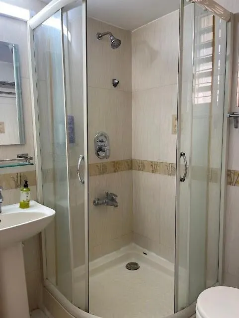 Gulshan-2, Road 42, House 24A Dhaka Appartement